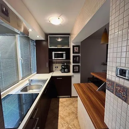 Nairo Apartment 3*