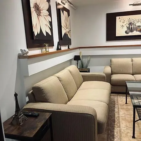 Nairo Apartment 3*